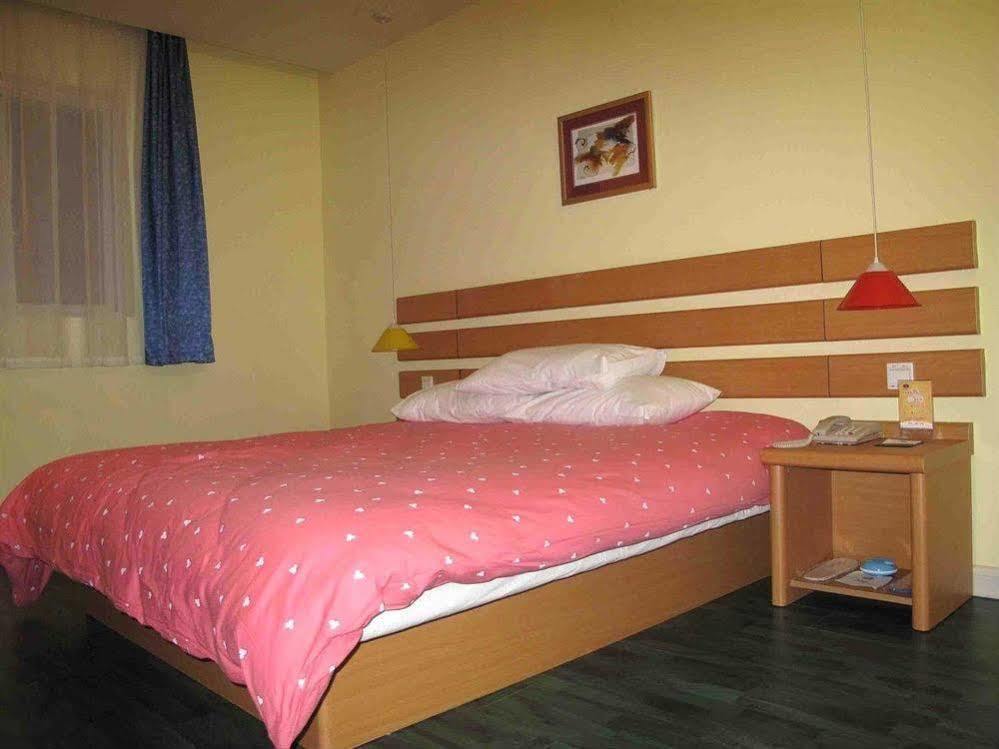 Home Inn Yantai Haiyang Bus Station Shengchancun Εξωτερικό φωτογραφία