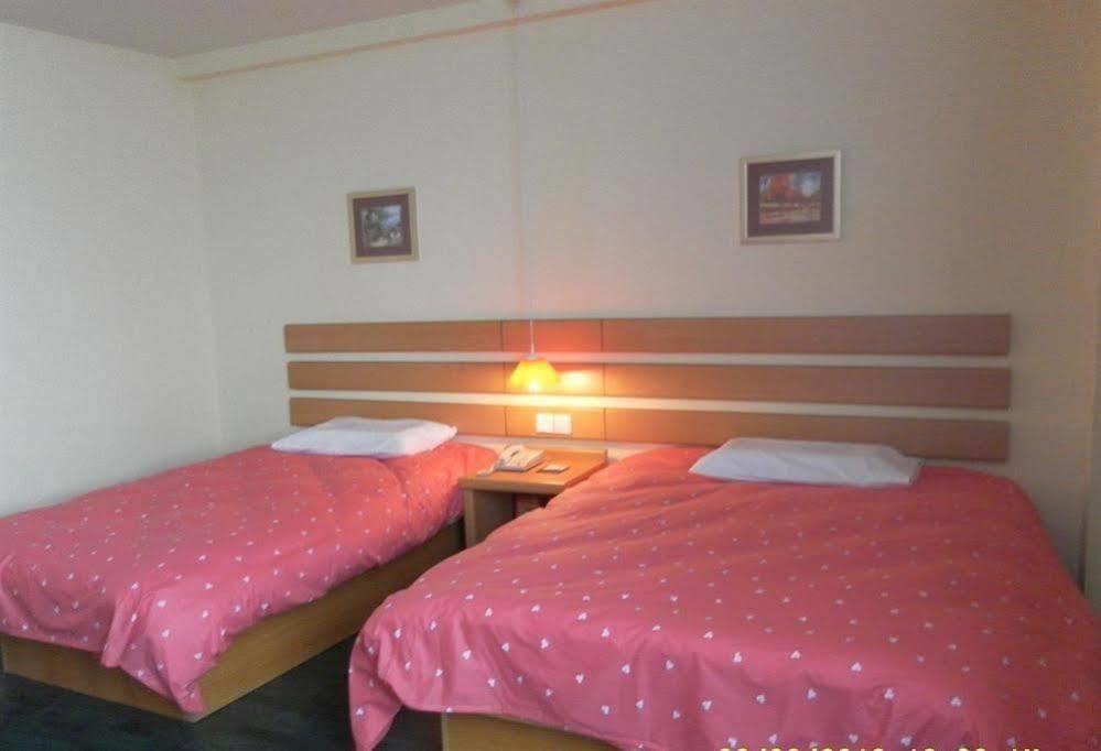 Home Inn Yantai Haiyang Bus Station Shengchancun Εξωτερικό φωτογραφία